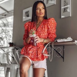 BLOGGERS FAVORITE Zara Floral Print Top NWT